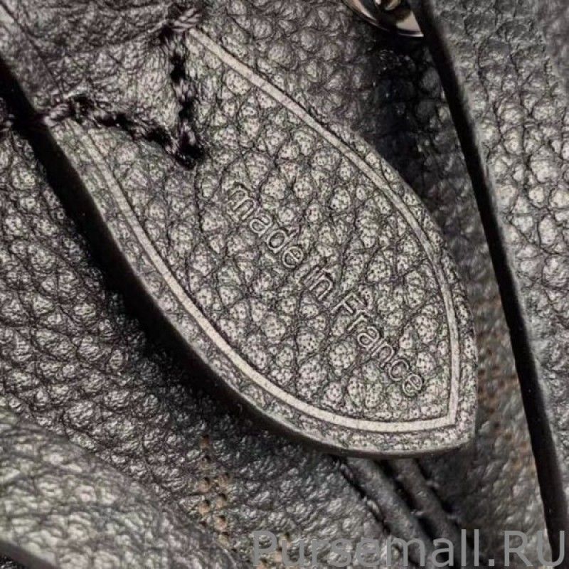 Bella Bag In Black Mahina Leather M57070