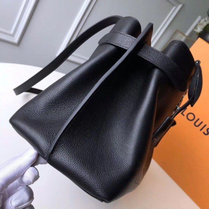 Lockme Day Tote Bag M53730