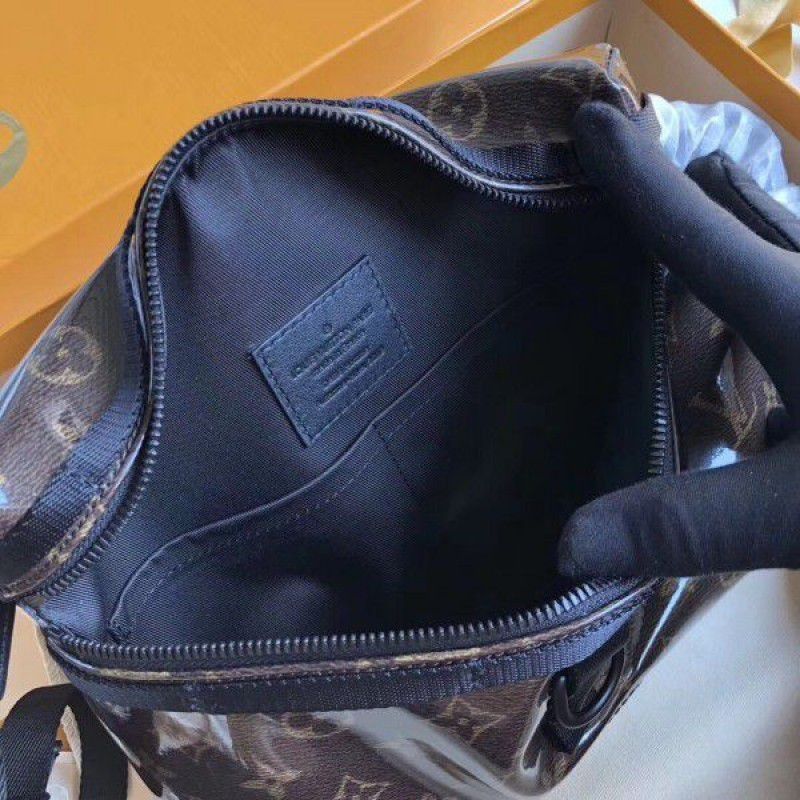 Messenger PM Monogram Glaze M43895