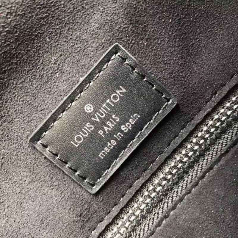 Harington Messenger PM Epi Leather M53404
