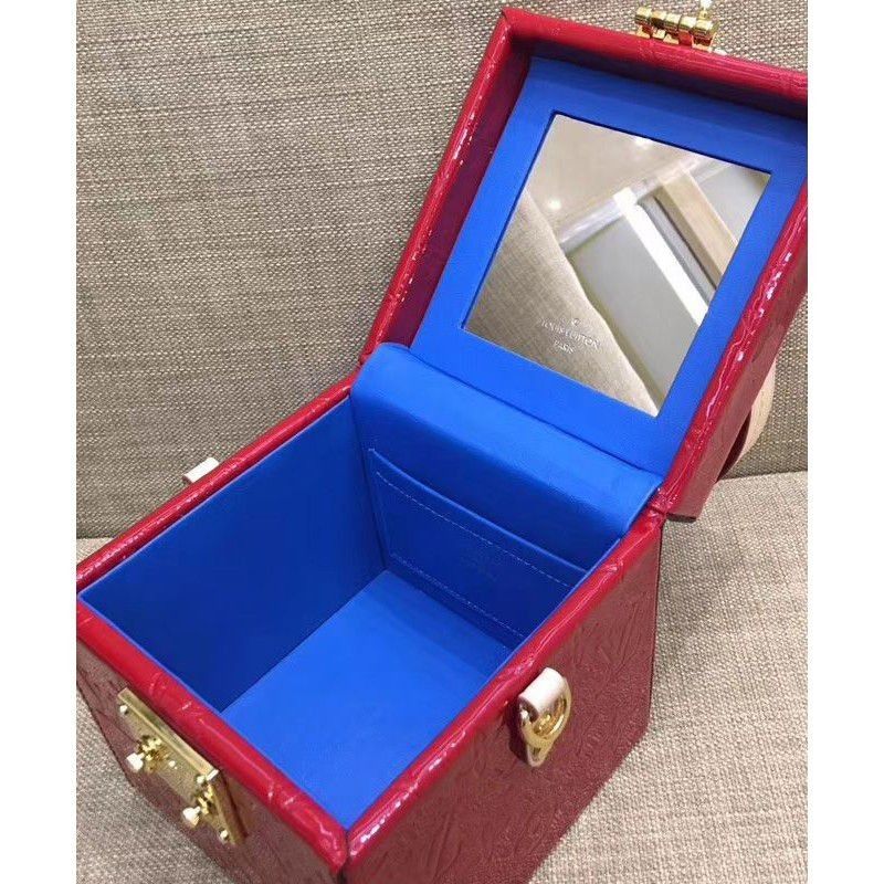 Bleecker Box M52464