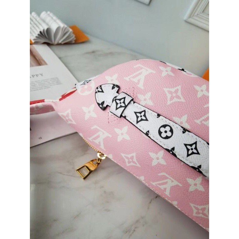 Bumbag Giant Monogram Canvas M44575