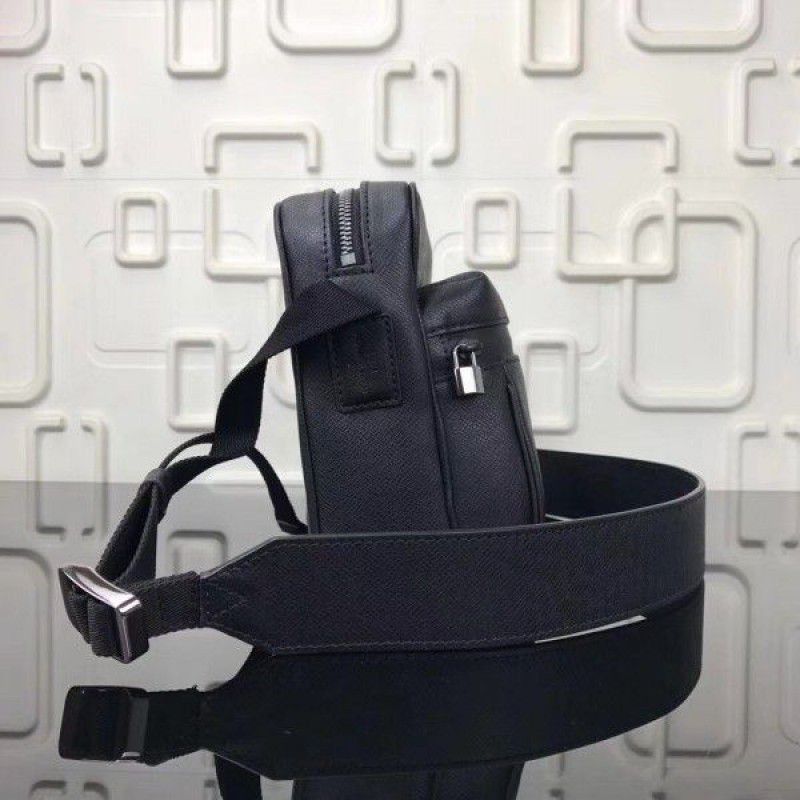 Messenger PM Bag Taiga Leather M31003
