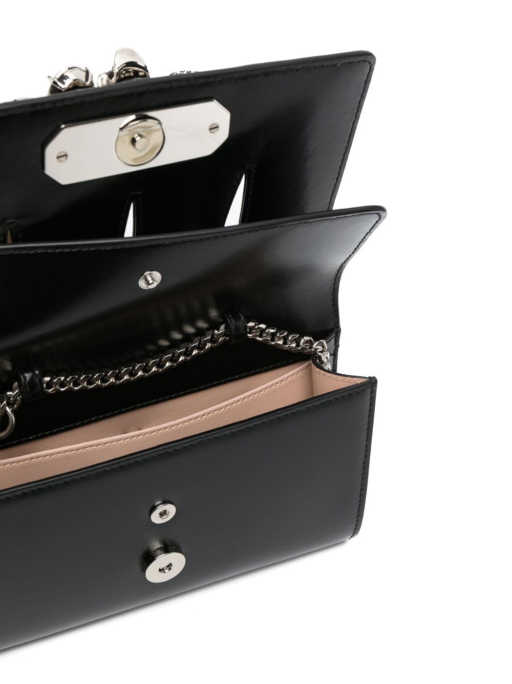 Alexander McQueen skull ring-hardware clutch bag