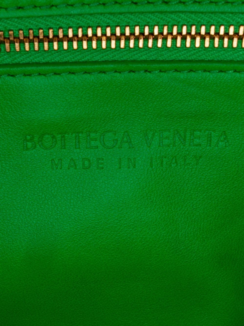 Bo*te*ga ve*ne*ta intrecciato cassette shoulder bag