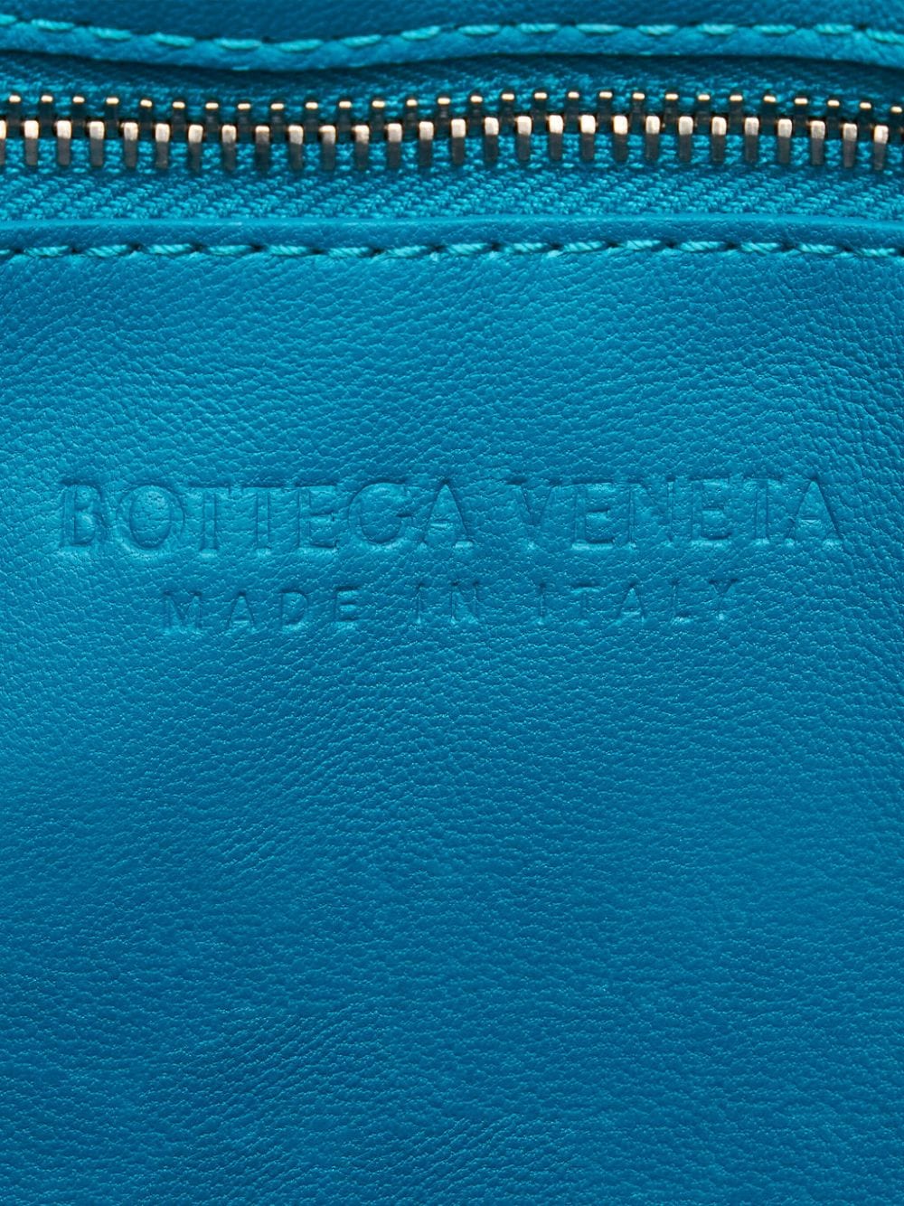 Bo*te*ga ve*ne*ta padded cassette shoulder bag