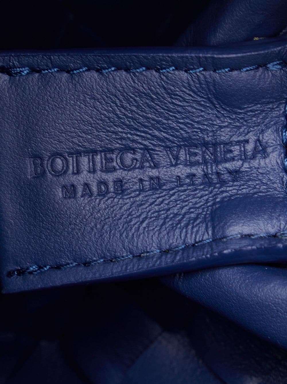 Bo*te*ga ve*ne*ta   mini intrecciato loop shoulder bag