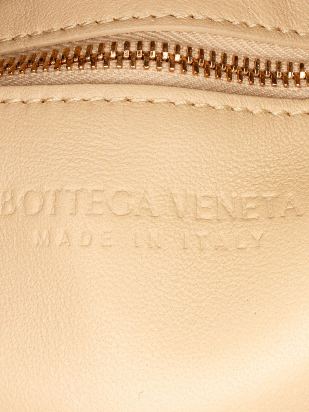 Bo*te*ga ve*ne*ta   2012-2023 padded cassette shoulder bag